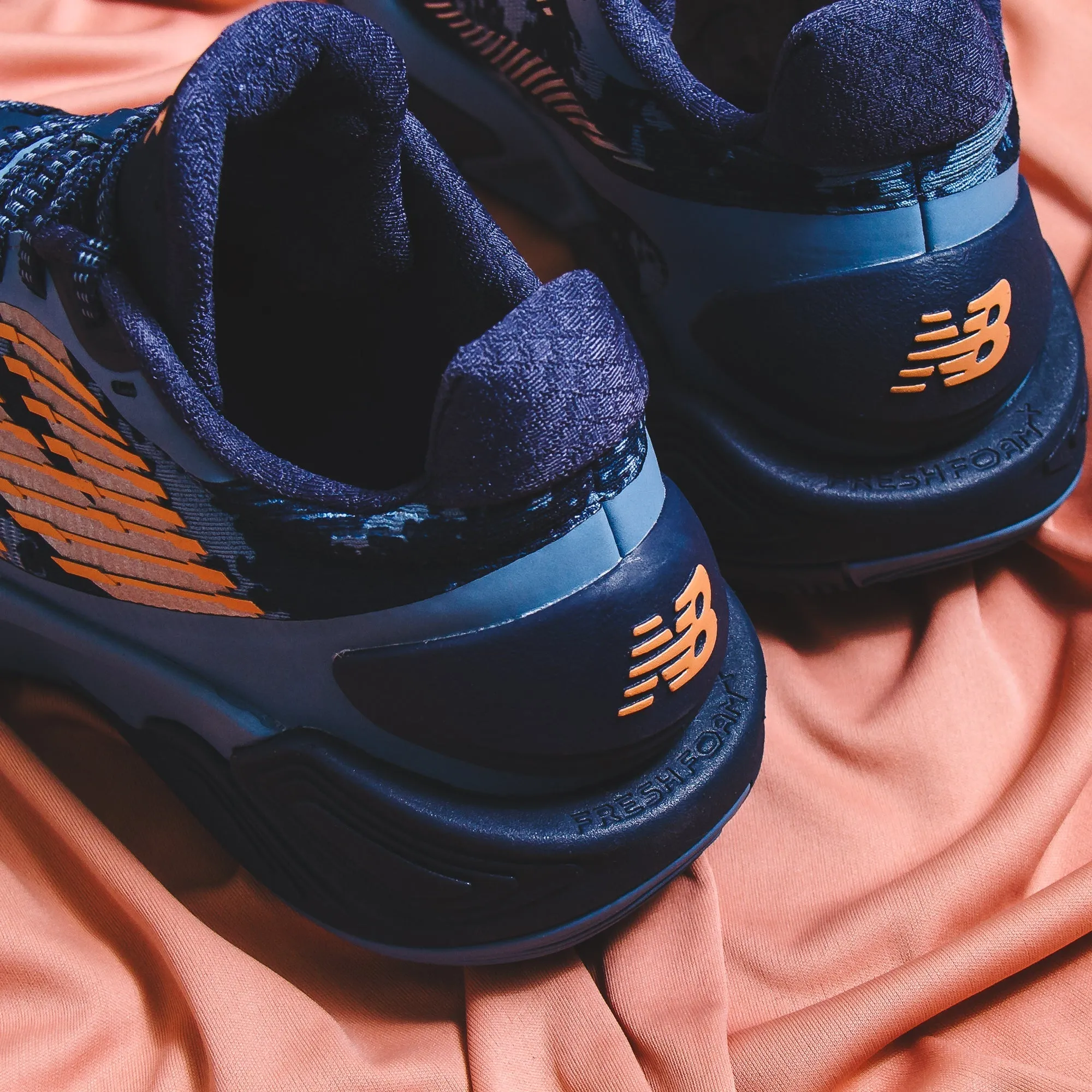 Powerful Performance New Balance Basketball Unisex TWO WXY V5 Navy BB2WYBT5