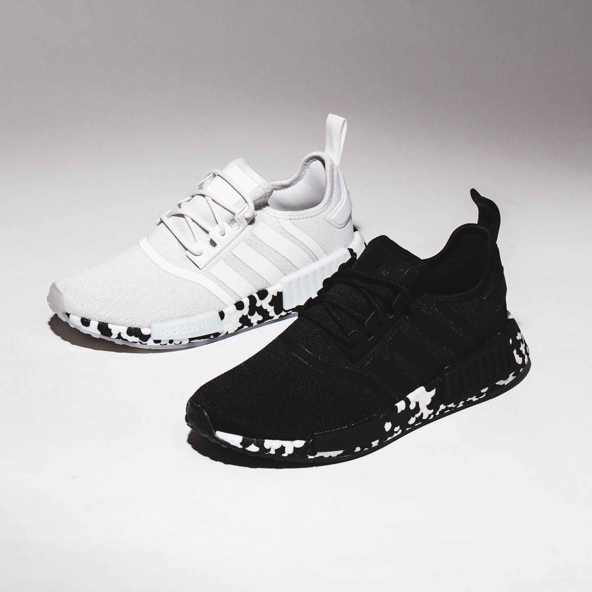 Relax Feel Adidas Originals Men NMD R1 Boost White GZ4307