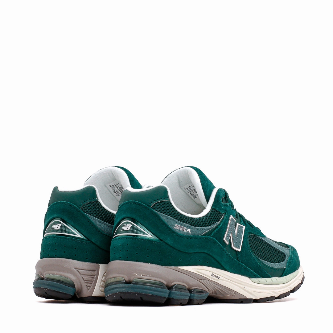 Relaxed Comfort New Balance Men 2002R Marsh Green M2002RFK