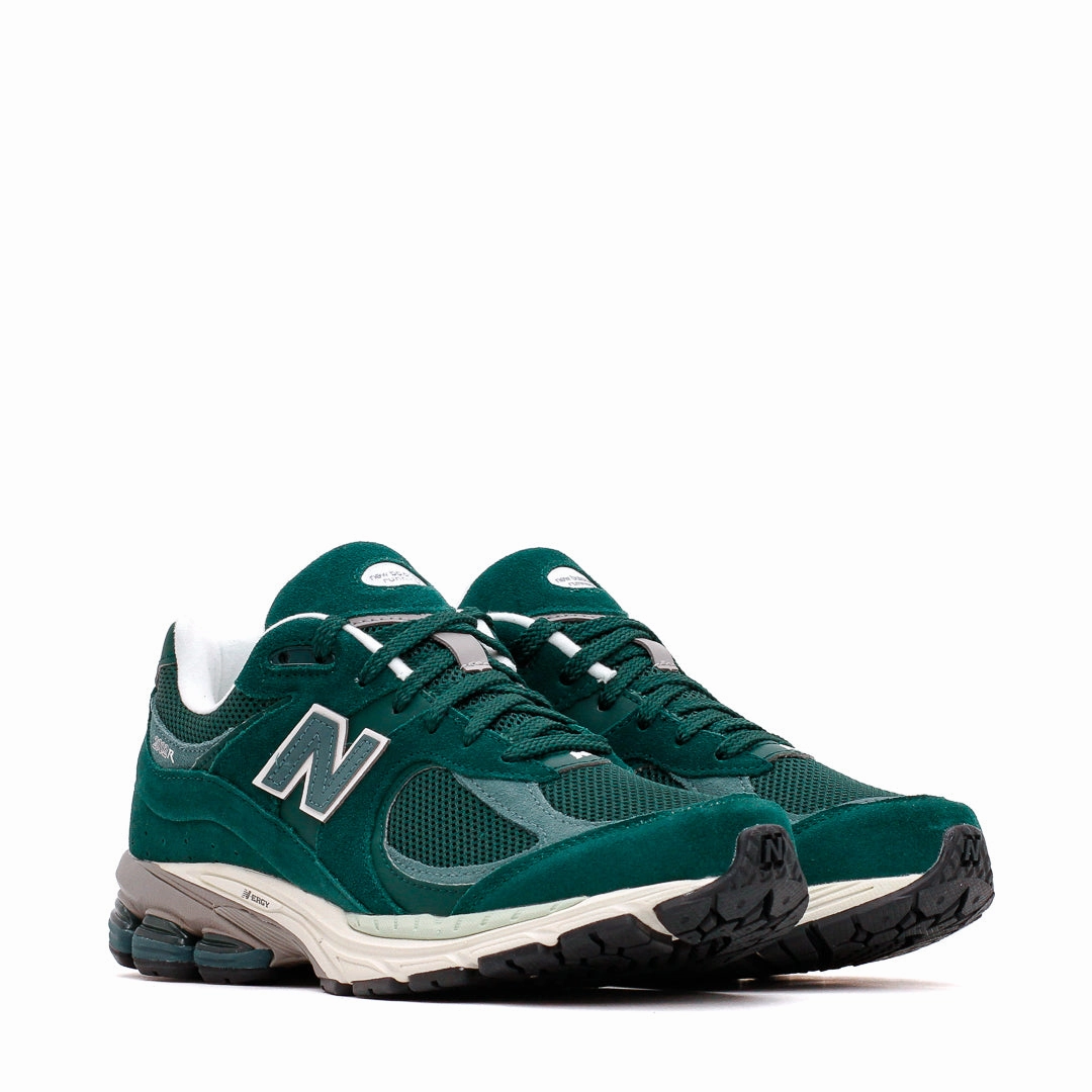 Relaxed Comfort New Balance Men 2002R Marsh Green M2002RFK