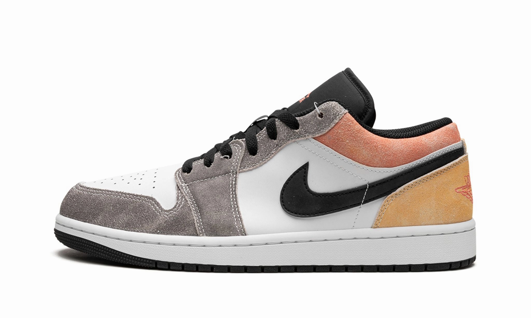 Air Jordan 1 Low SE Flight Club Insta Shot Easy Hike