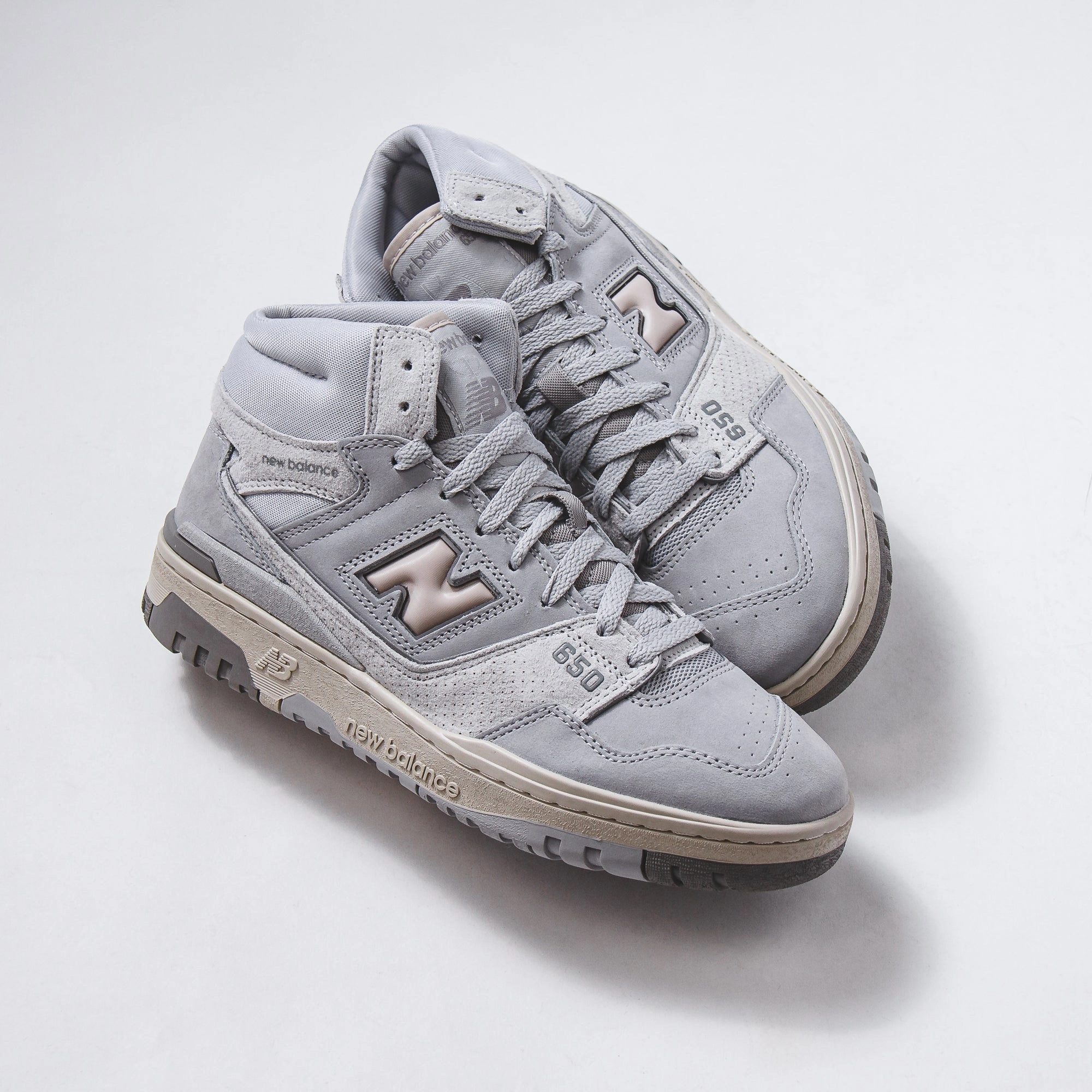 Soft Dash New Balance Men 650 Light Aluminum BB650RGG