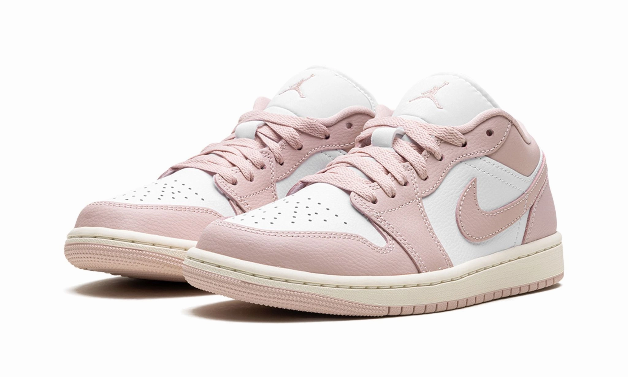 Soft Walk Step Wmns Air Jordan 1 Low 'Pink Oxford'
