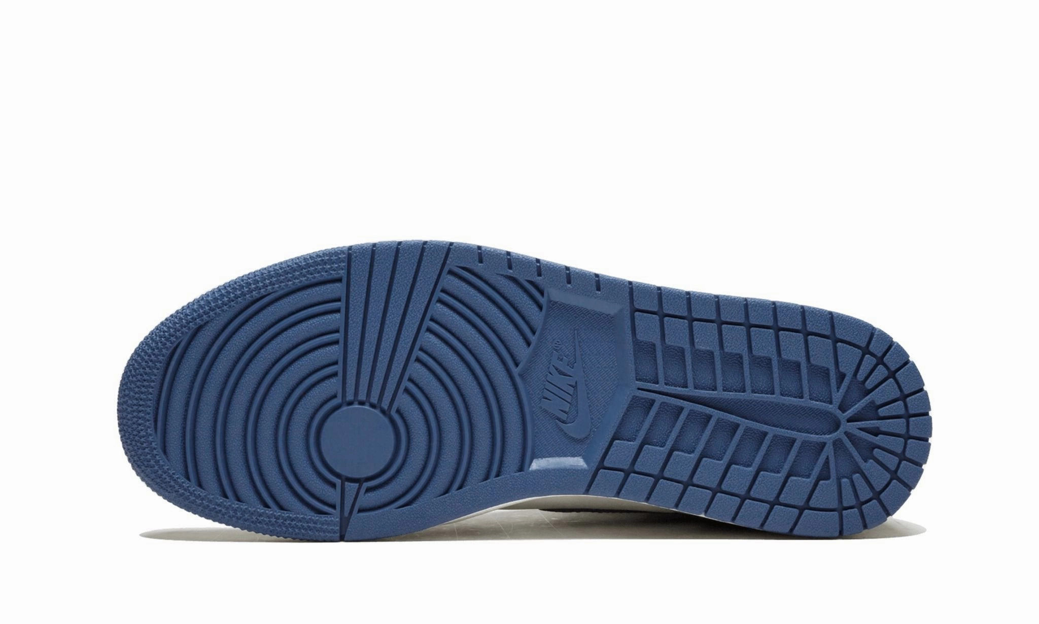 Street Walk Air Jordan 1 Retro High OG Blue Moon