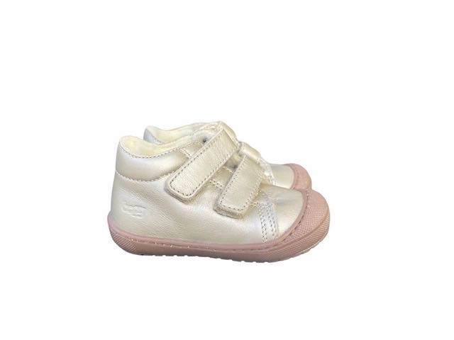 Sturdy Build Bopy Jamfic Boots - Gold