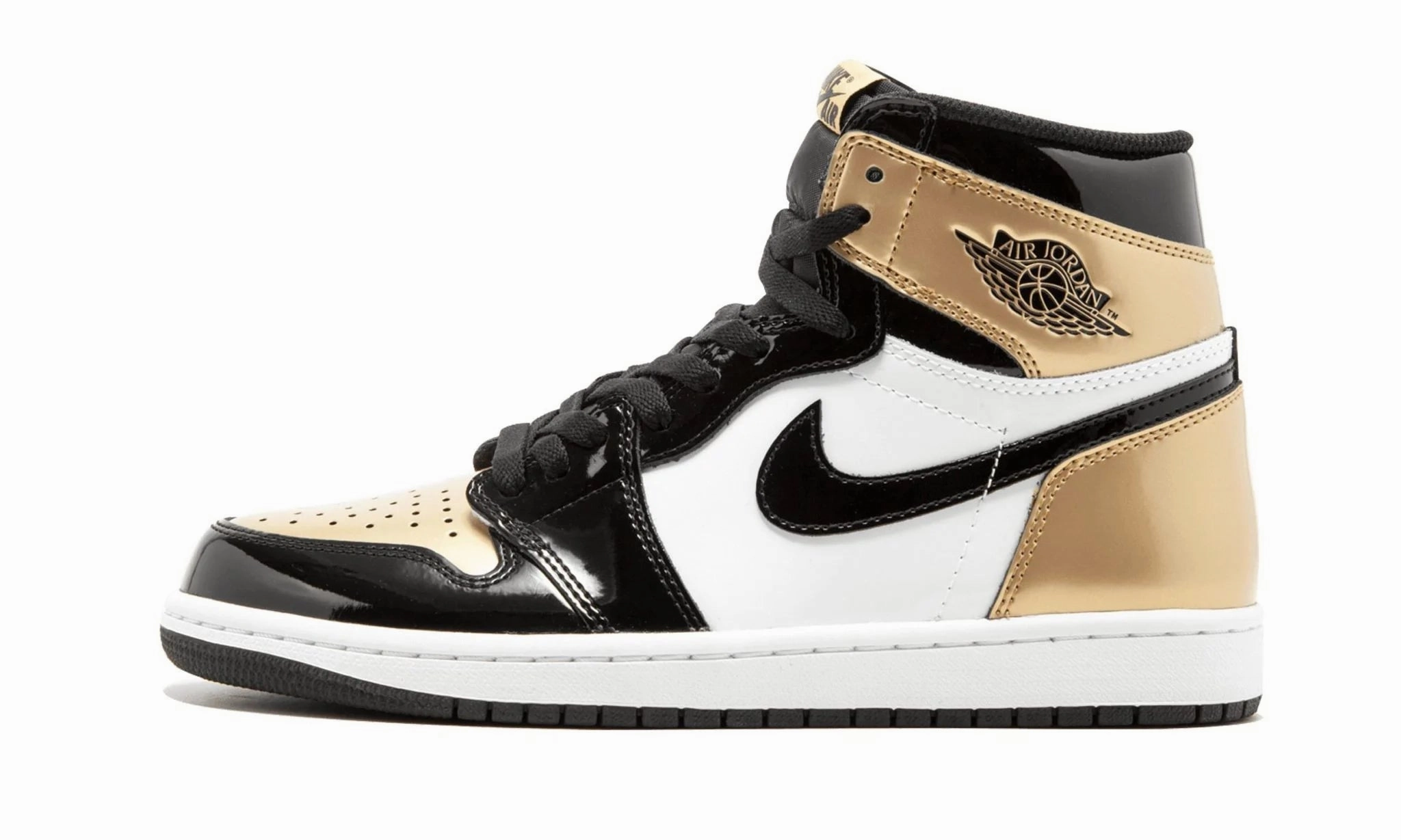 Street Life Slow Step Air Jordan 1 Retro High OG NRG "Gold Toe"