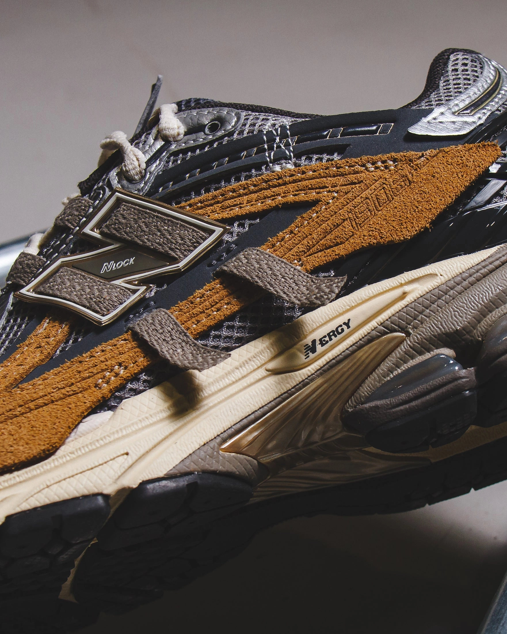 Stylish laces New Balance Men 1906A Great Plains U1906AA