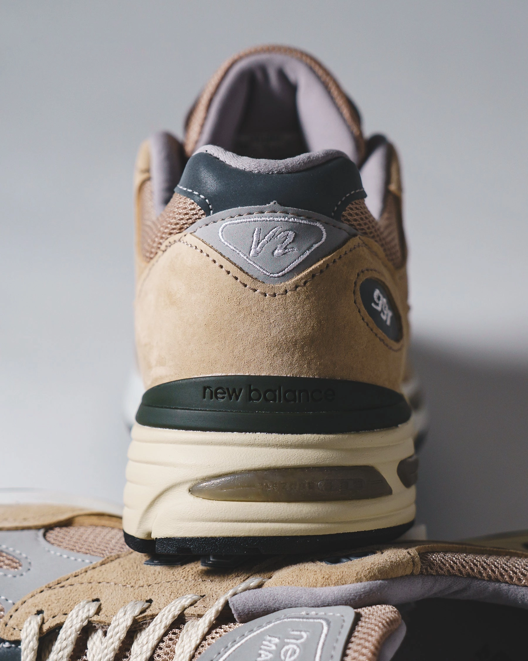 Travel Glide-Step New Balance Unisex Made in UK 991v2 Cuban Sand U991BE2