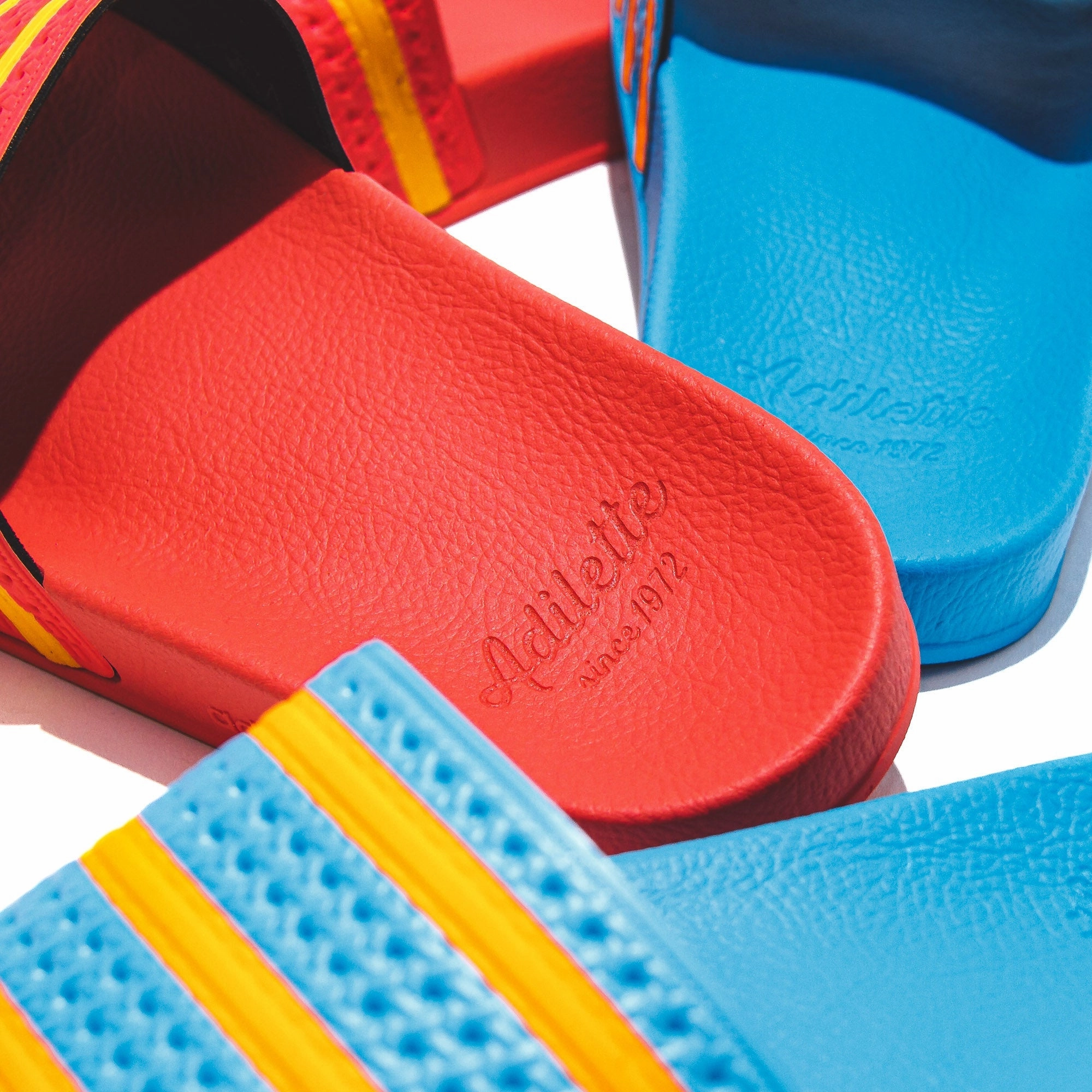 Travel Motion Adidas Originals Men Adilette Semi Turbo GY1319