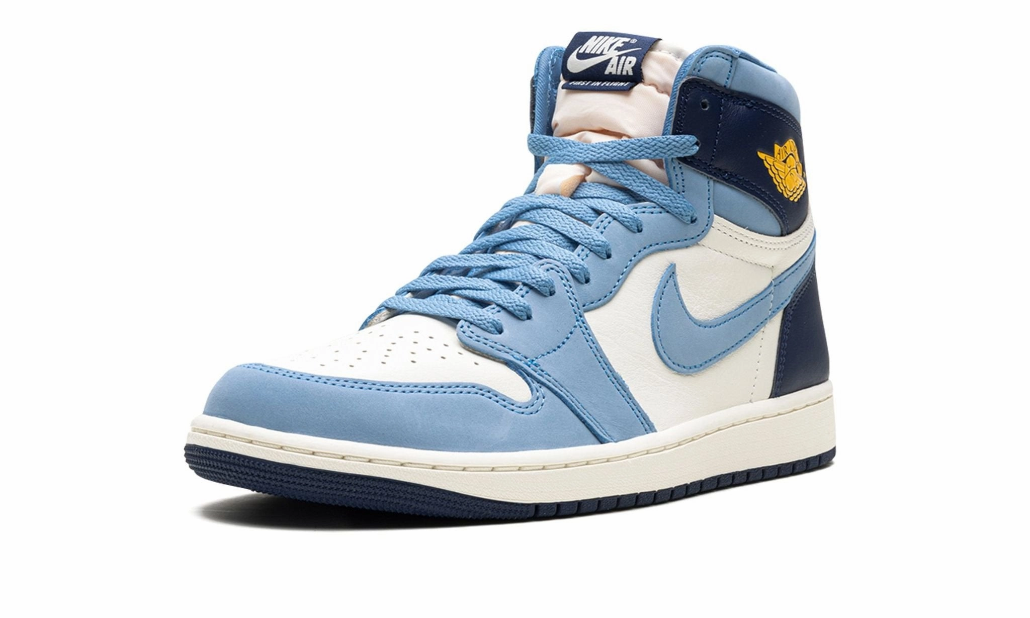 Travel Ready Wmns Air Jordan 1 Retro High OG 'First in Flight'