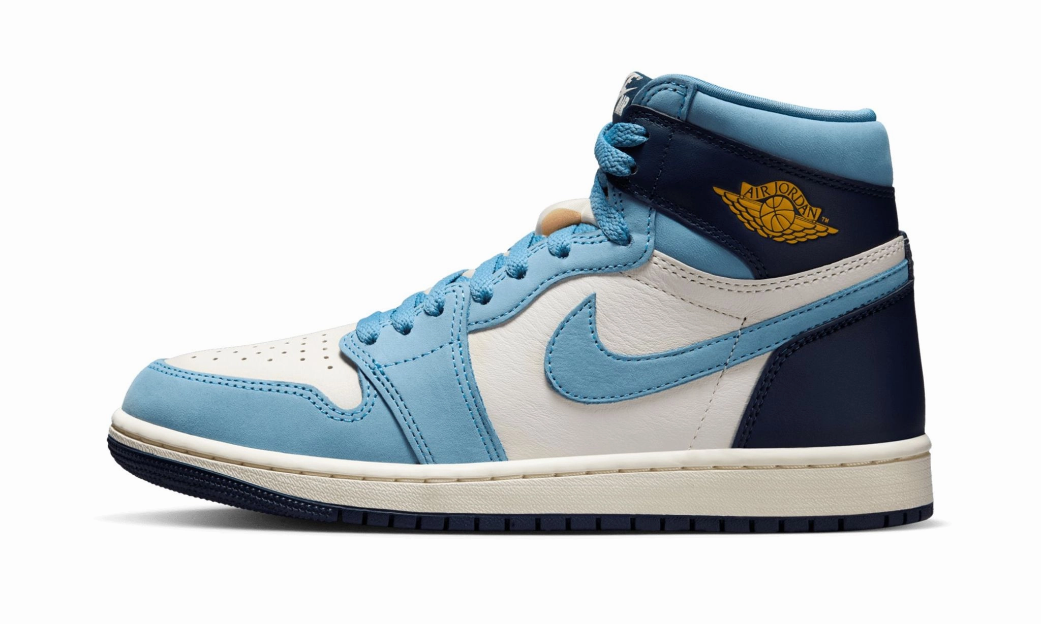 Travel Ready Wmns Air Jordan 1 Retro High OG 'First in Flight'