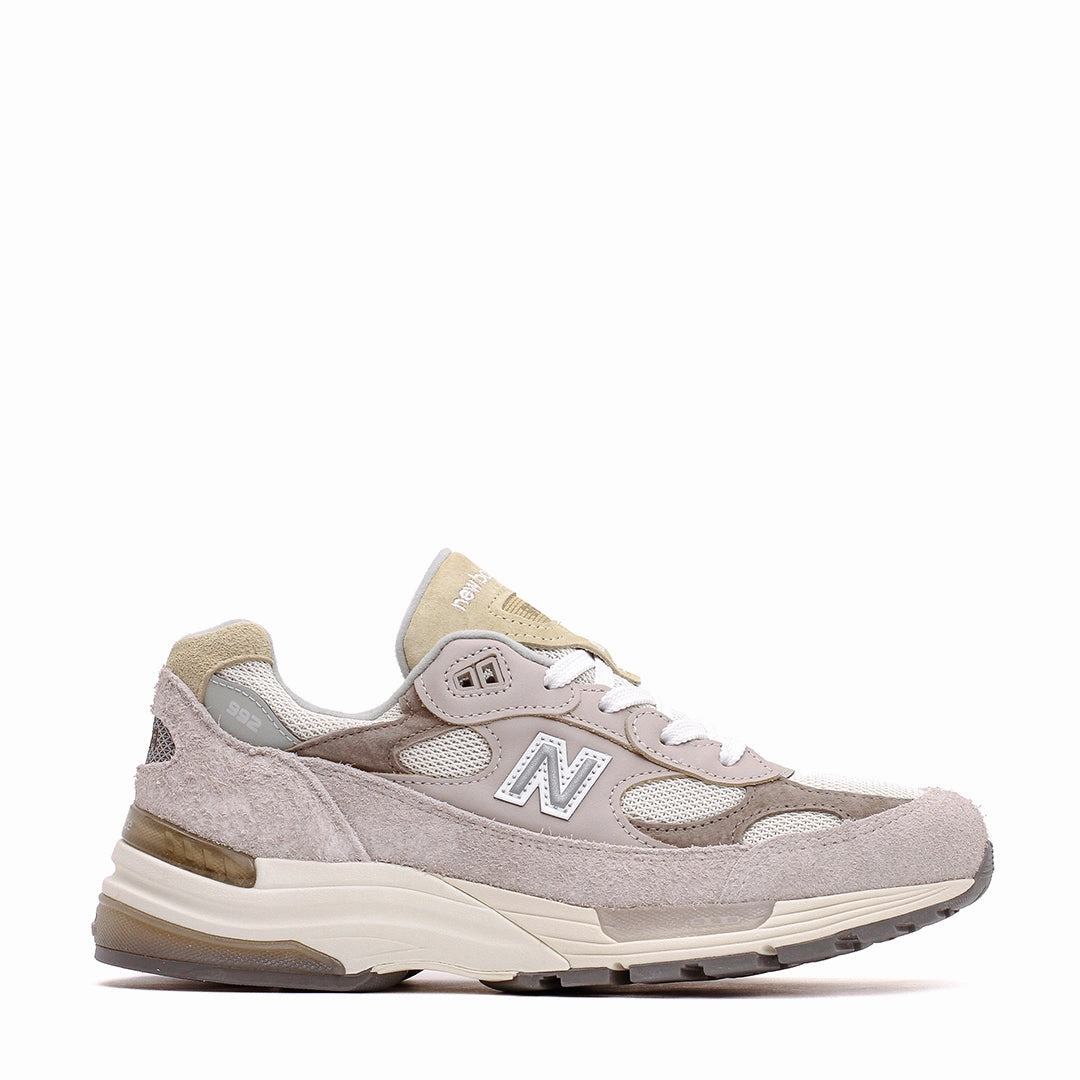 Versatile Wear New Balance Unisex 992 Mushroom U992MM