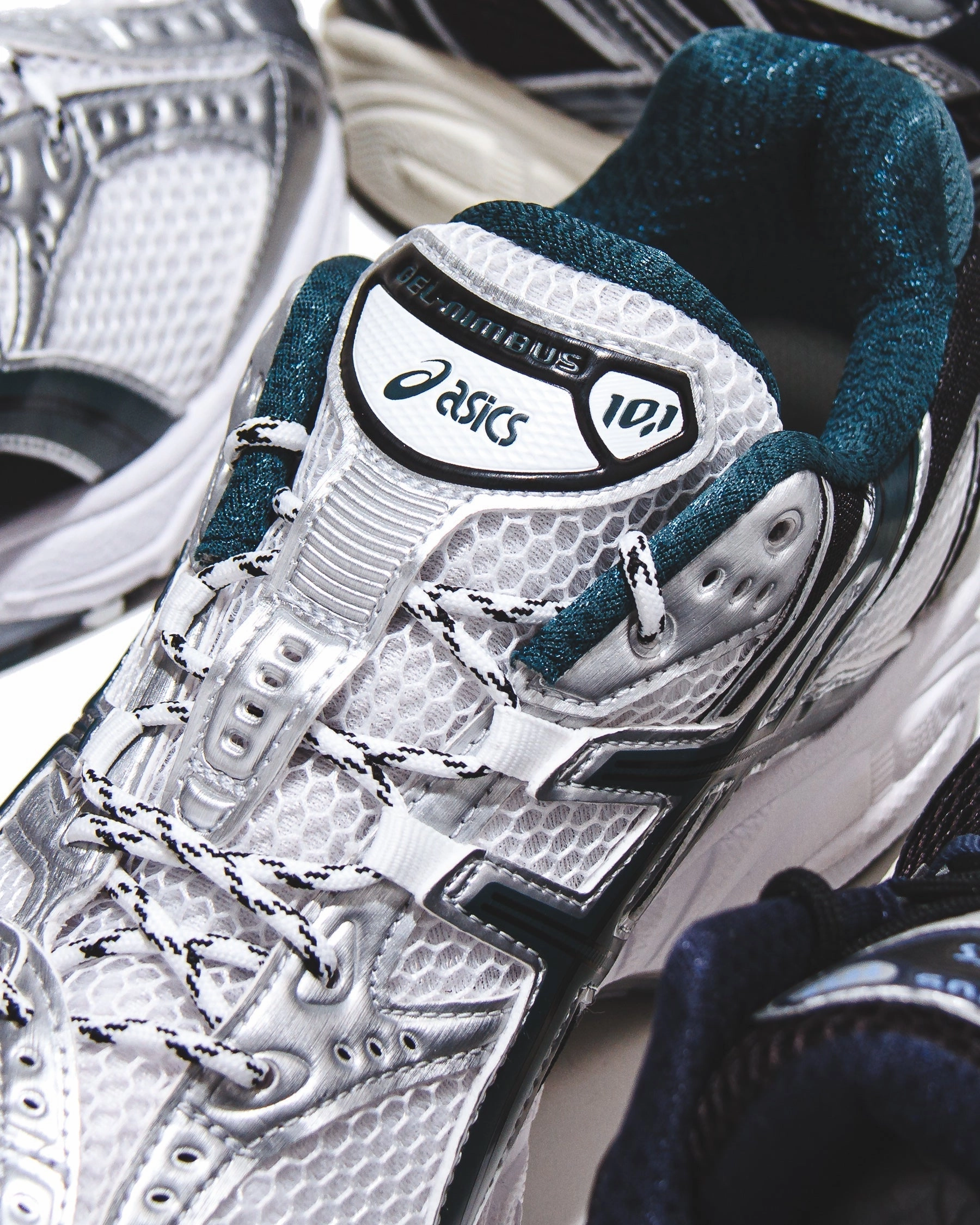 Wear All Day Asics Men Gel-Nimbus 10.1 White Saxon Green Core 1203A543-103