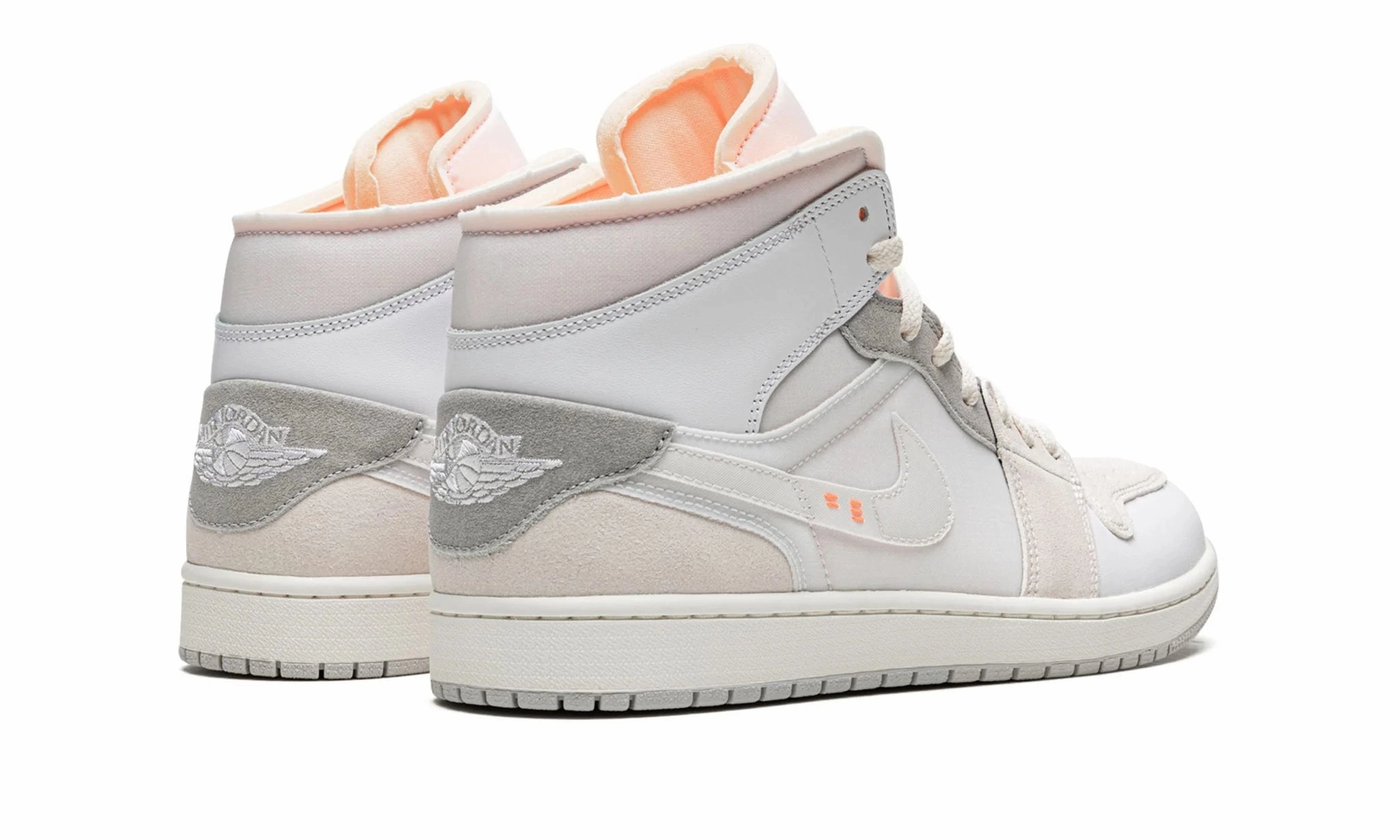 Wear resistant build Air Jordan 1 Mid SE Craft Inside Out
