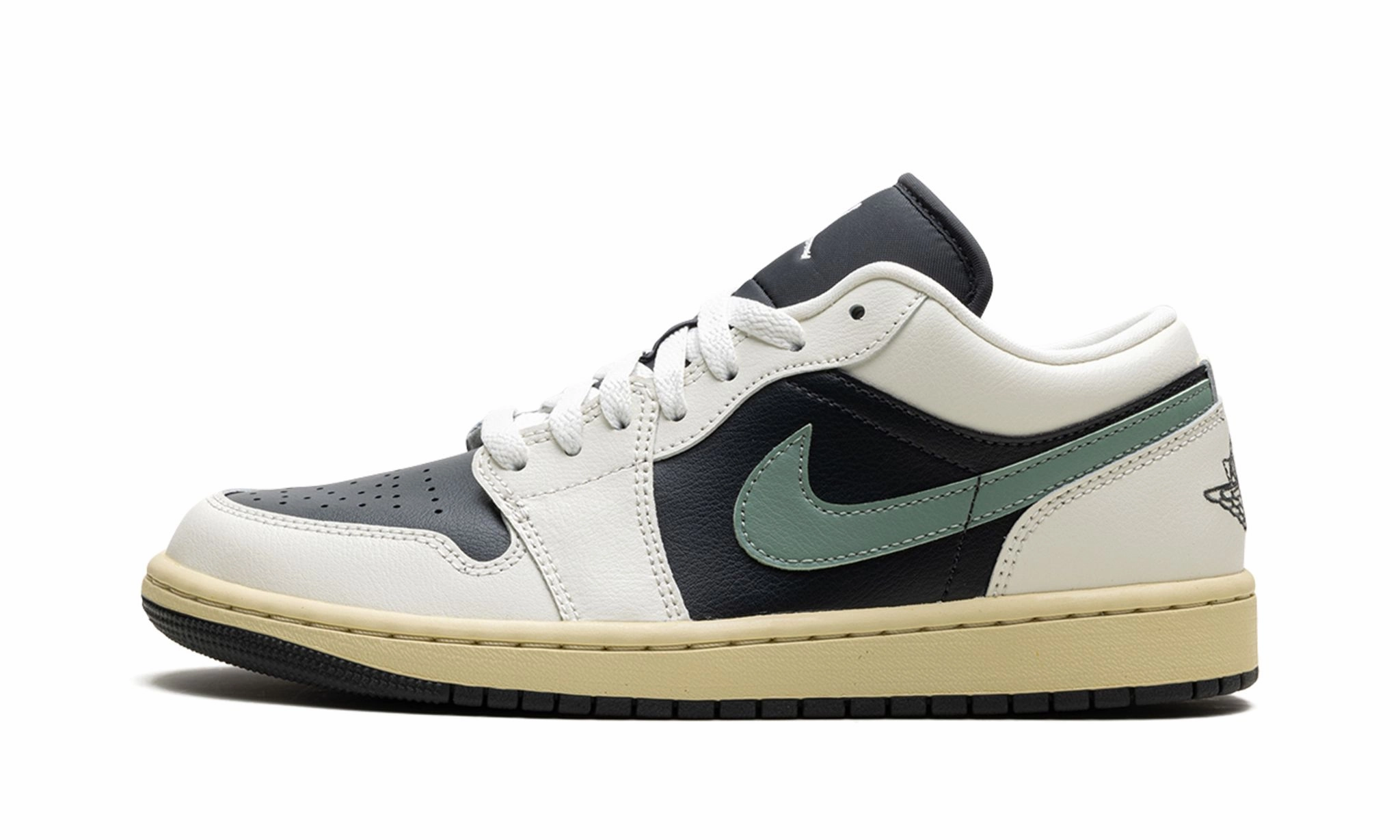 Wmns Air Jordan 1 Low 'Jade Smoke' Reliable Footwear