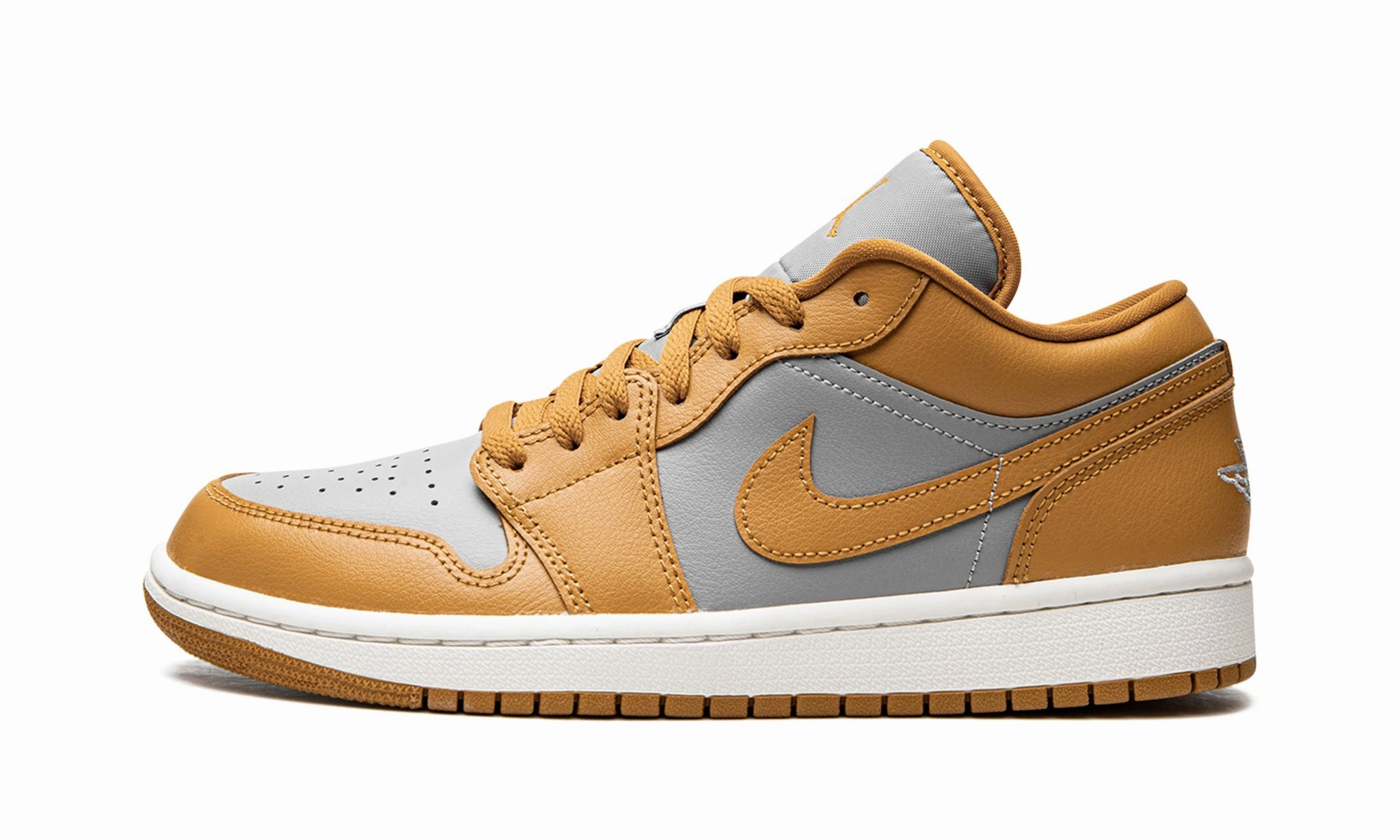 Active Step Versatile Upper Wmns Air Jordan 1 Low Chutney