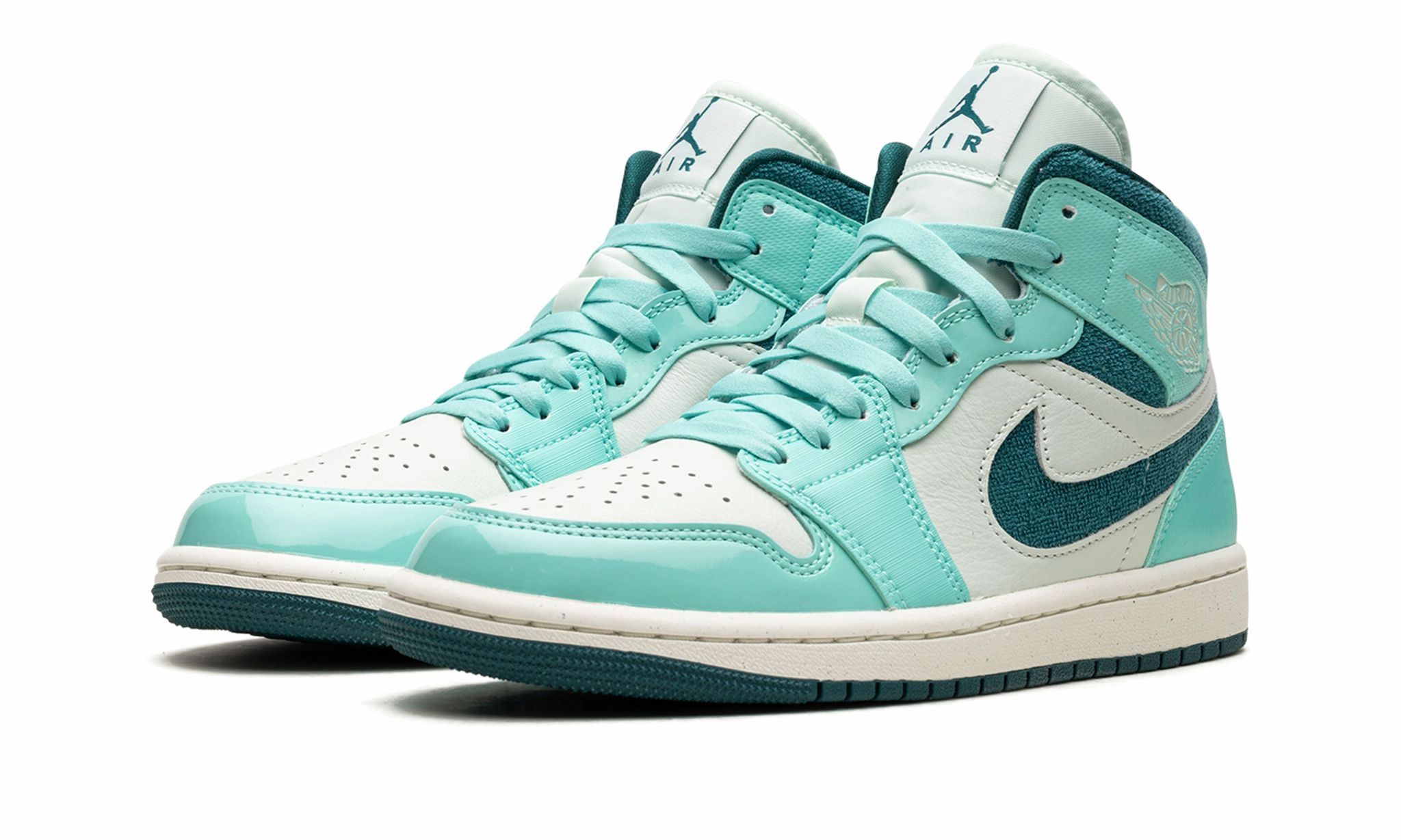 Wmns Air Jordan 1 Mid SE 'Bleached Turquoise / Sky J Teal' Power Ride