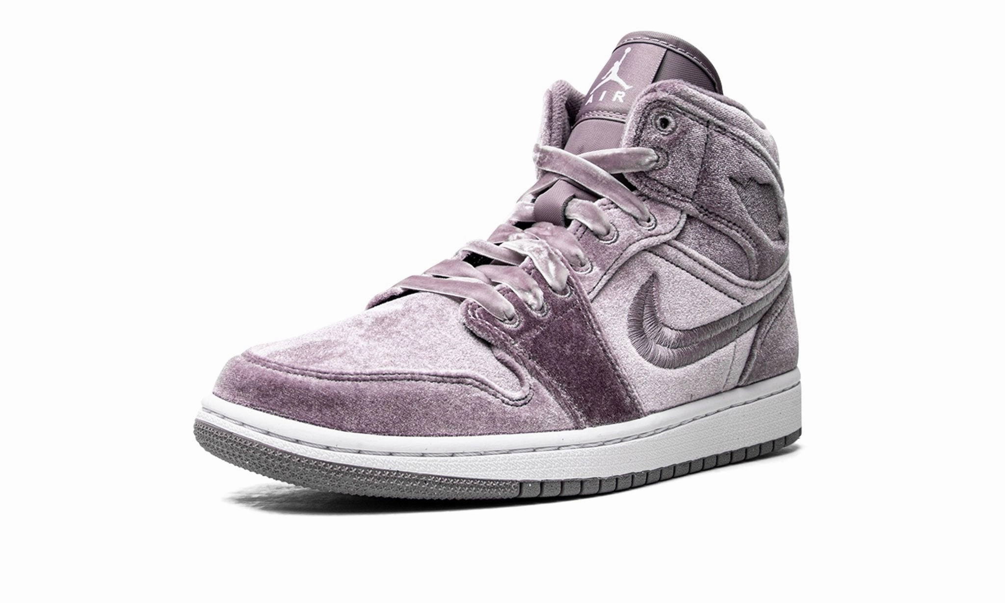 Wmns Air Jordan 1 Mid SE Purple Velvet Optimal flair
