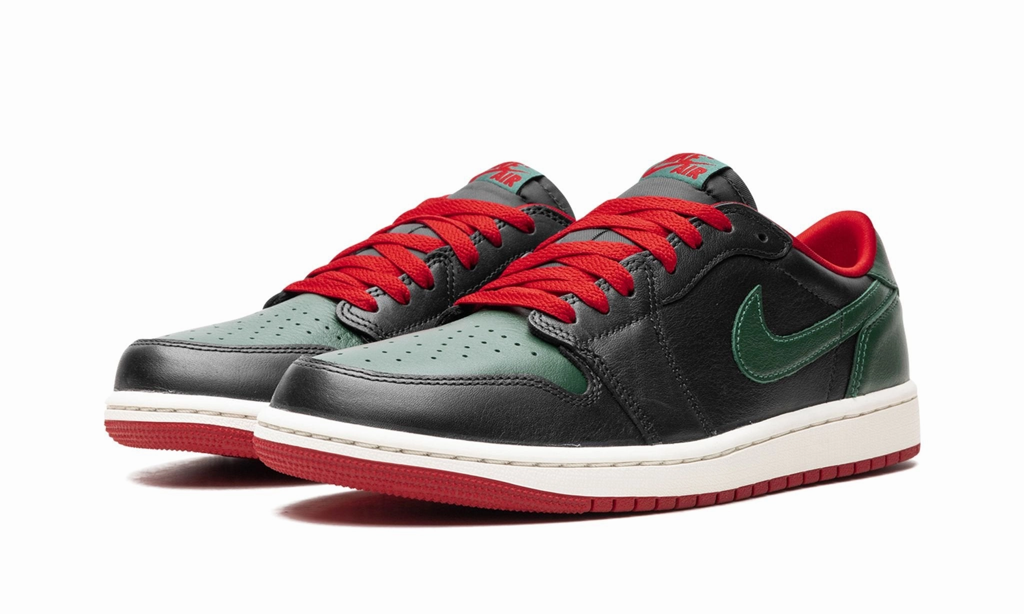 Wmns Air Jordan 1 Retro Low OG 'Black Gorge Green' Soft Walk Glide-Out